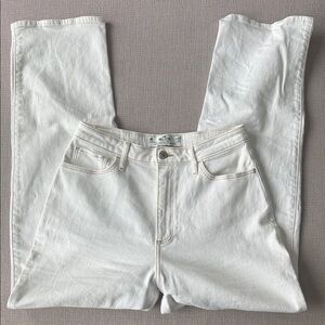 Hollister Curvy Ultra-High Rise Dad Jean